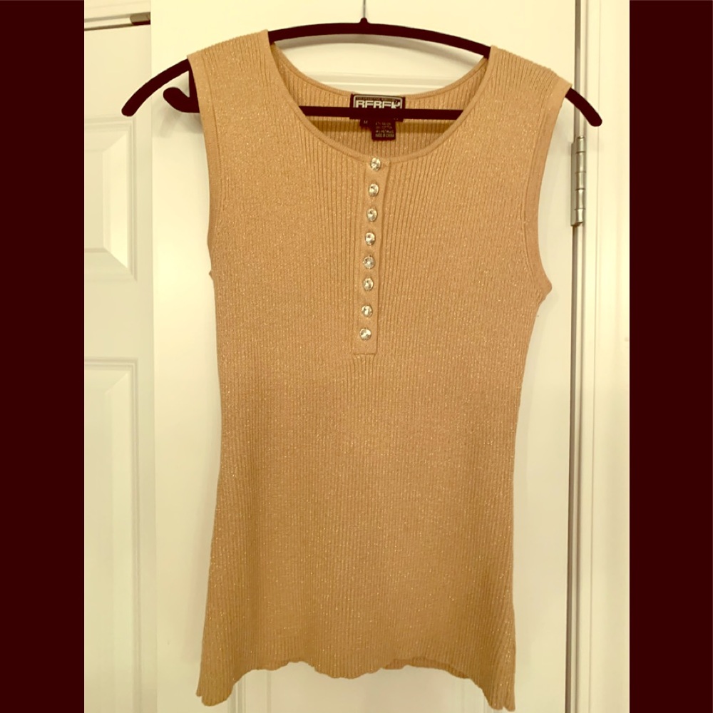Darling gold sleeveless with rhinestone buttons!💛